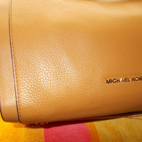 Michael Kors Luggage Brown Leather Handbag - Picture 6 of 10